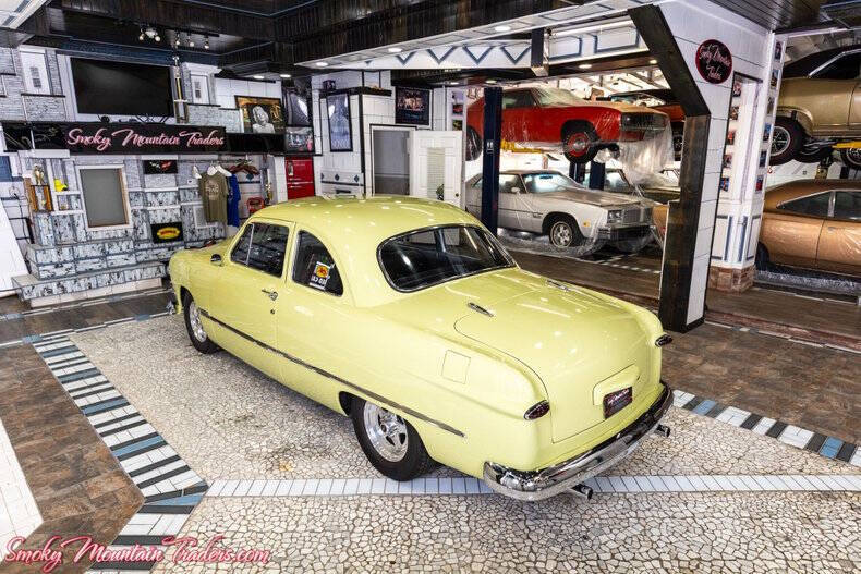 1950 Ford Custom Deluxe