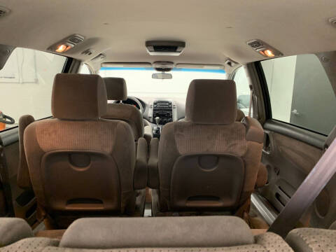 2006 Toyota Sienna LE 7 Passenger
