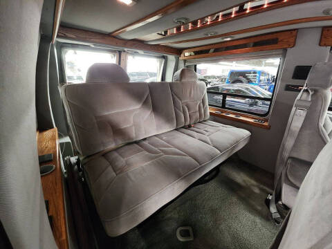 1999 Ford E-Series E-150