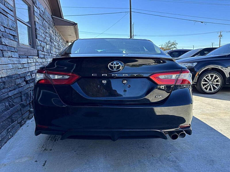 2018 Toyota Camry SE