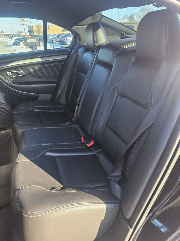 2018 Ford Taurus SEL