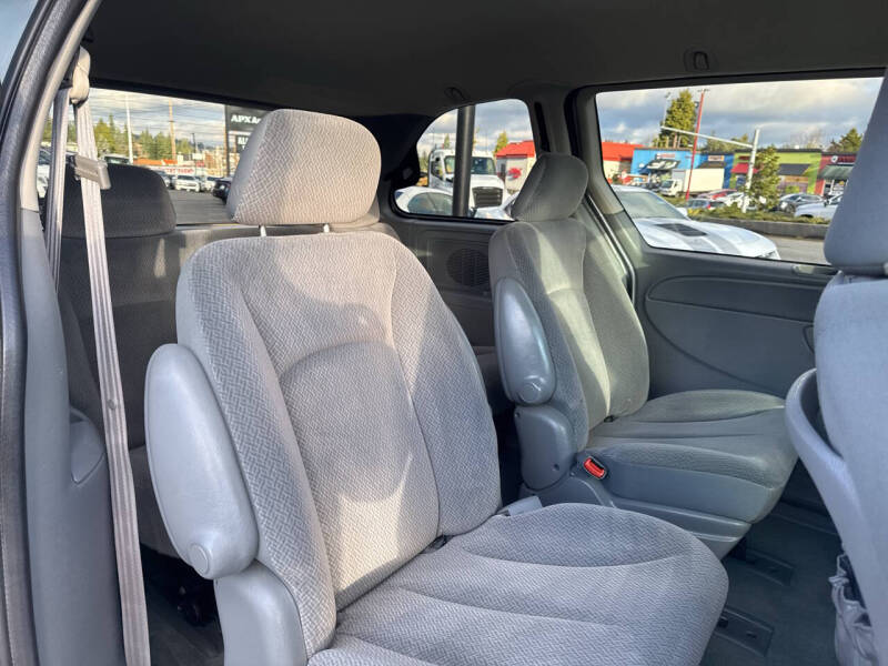 2005 Dodge Caravan SXT