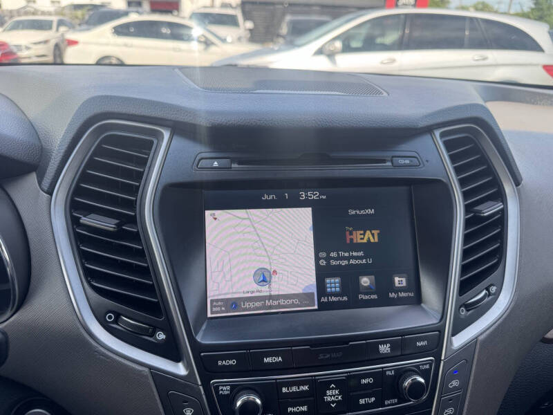 2017 Hyundai Santa Fe SE Ultimate