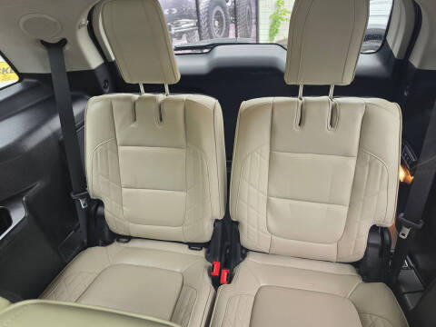 2017 Ford Explorer Platinum