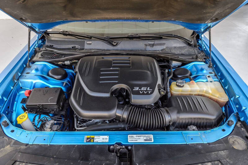2015 Dodge Challenger SXT Plus
