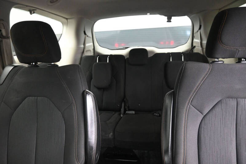 2017 Chrysler Pacifica Touring