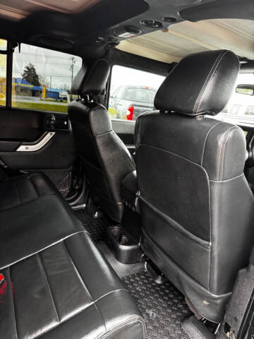 2012 Jeep Wrangler Unlimited Sahara