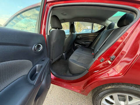 2017 Nissan Versa 1.6 SV