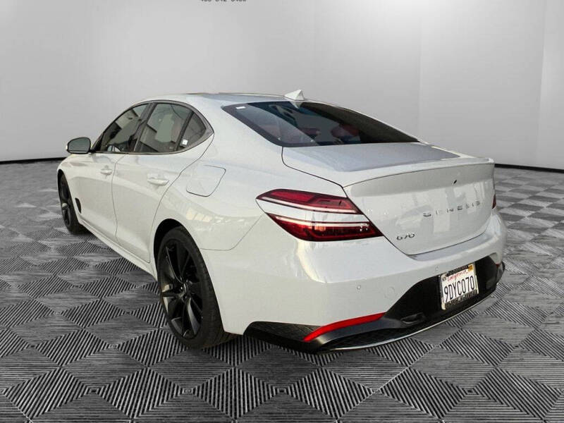 2023 Genesis G70