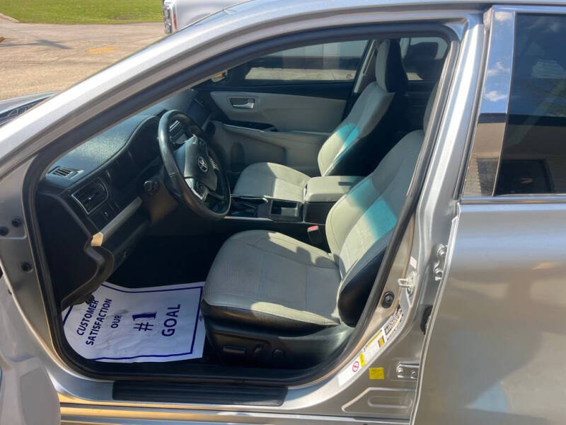 2017 Toyota Camry SE