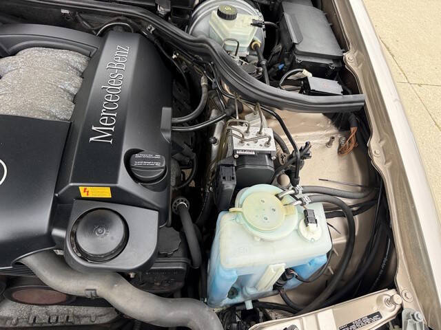 2001 Mercedes-Benz E-Class E 320