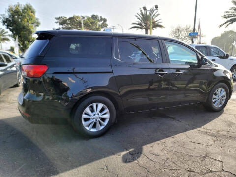 2017 Kia Sedona LX