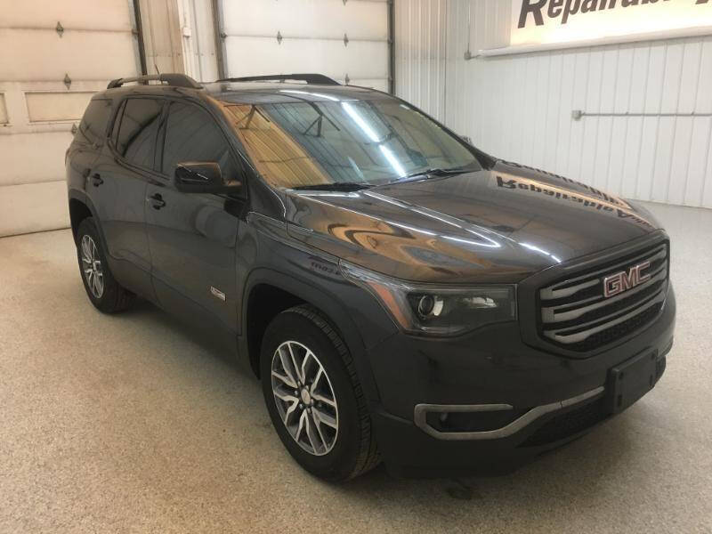 2017 GMC Acadia SLE-2