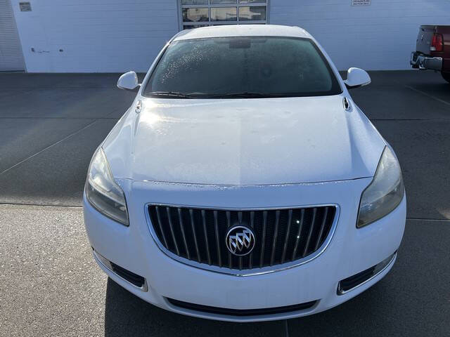 2012 Buick Regal Premium 1