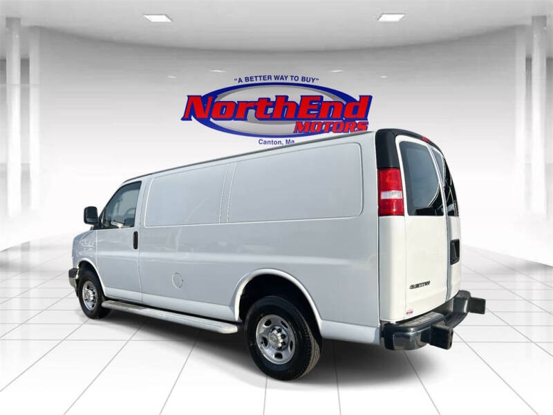 2022 Chevrolet Express 2500