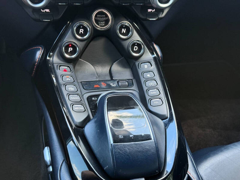 2019 Aston Martin Vantage