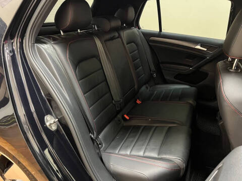 2019 Volkswagen Golf GTI S