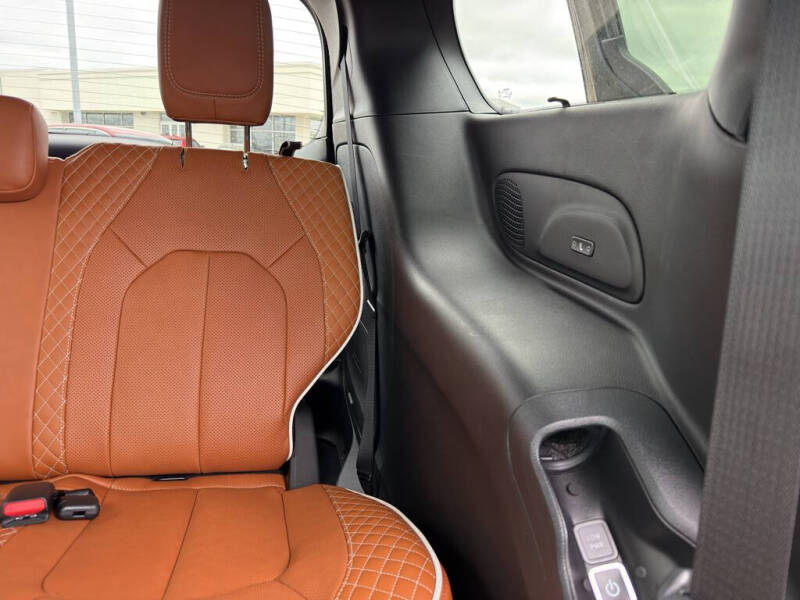 2026 Chrysler Pacifica Pinnacle