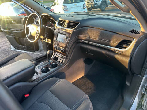 2017 Chevrolet Traverse LT