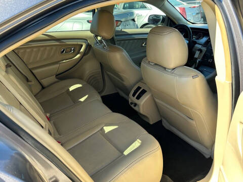 2014 Ford Taurus SEL