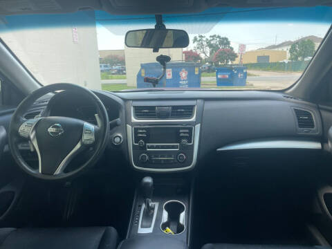 2017 Nissan Altima 2.5 SR