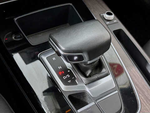 2022 Audi Q5 quattro Premium 40 TFSI