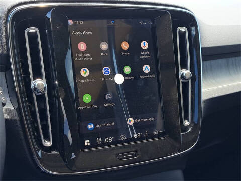 2026 Volvo XC40 B4 Core