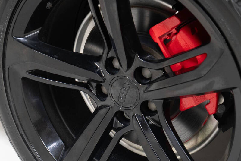 2016 Audi A4 2.0T quattro Premium