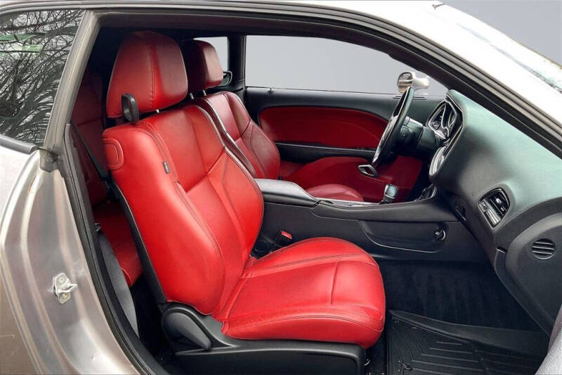 2016 Dodge Challenger SXT