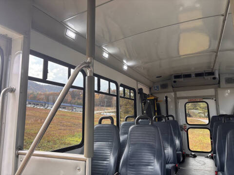 2017 Ford E-Series E-450 SD