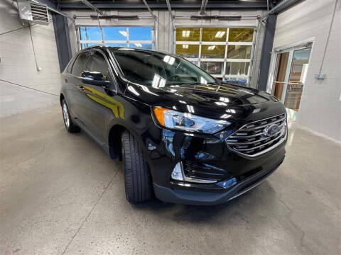 2020 Ford Edge Titanium