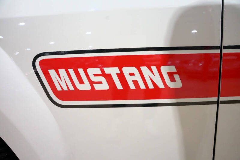 2005 Ford Mustang V6 Premium