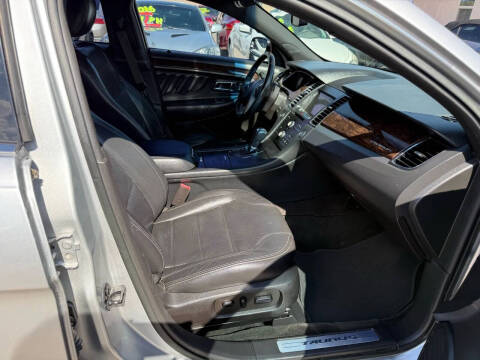 2016 Ford Taurus Limited