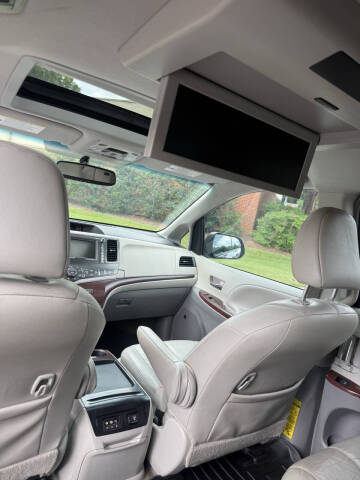 2011 Toyota Sienna XLE 8-Passenger