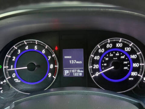 2017 Infiniti QX70