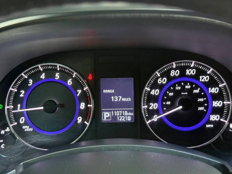 2017 Infiniti QX70