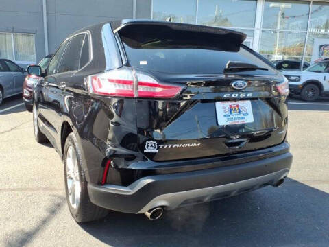 2023 Ford Edge Titanium