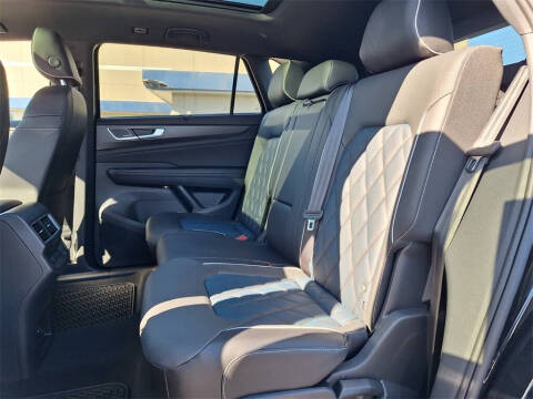 2026 Volkswagen Atlas Cross Sport SEL Premium R-Line 4Motion