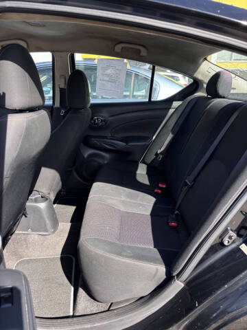 2017 Nissan Versa 1.6 SV