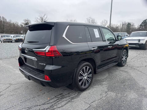 2021 Lexus LX 570 Three-Row