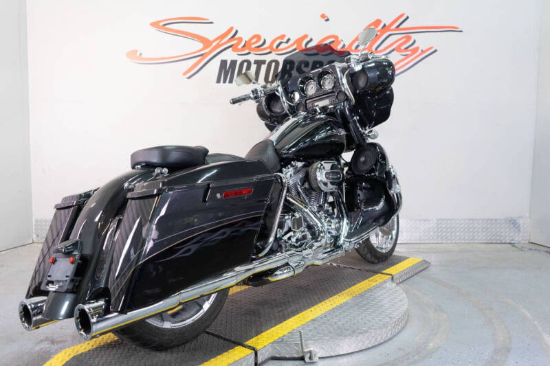 2012 Harley-Davidson CVO Street Glide