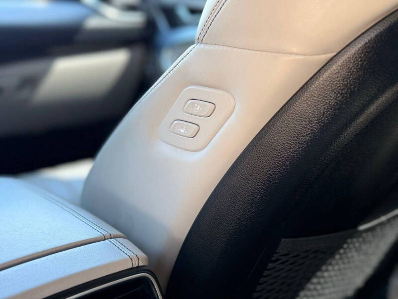 2019 Genesis G70
