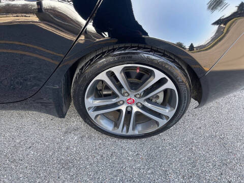 2017 Jaguar XE 35t Premium