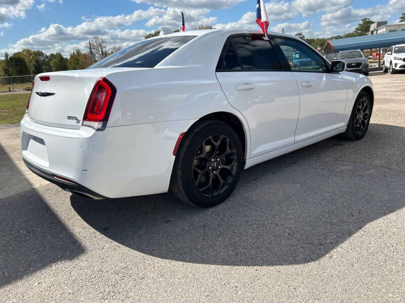 2019 Chrysler 300 S