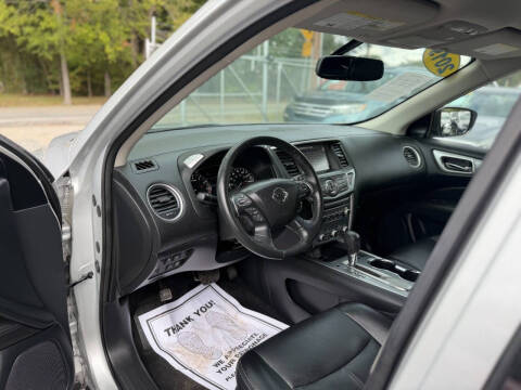 2019 Nissan Pathfinder SV