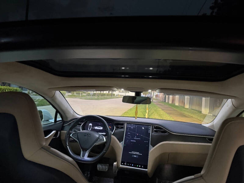 2013 Tesla Model S Performance