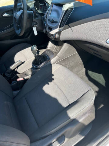 2017 Chevrolet Cruze LT Manual