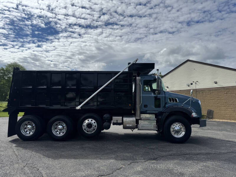 2013 Mack Granite