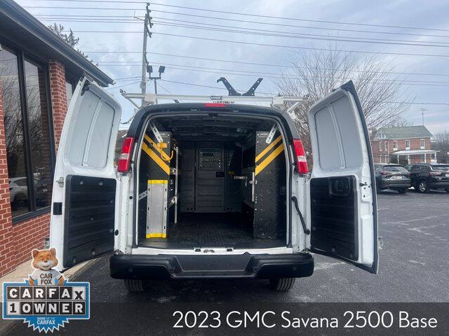 2023 GMC Savana 2500