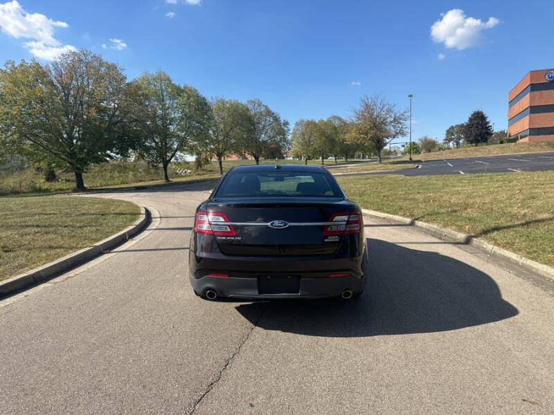 2013 Ford Taurus SEL